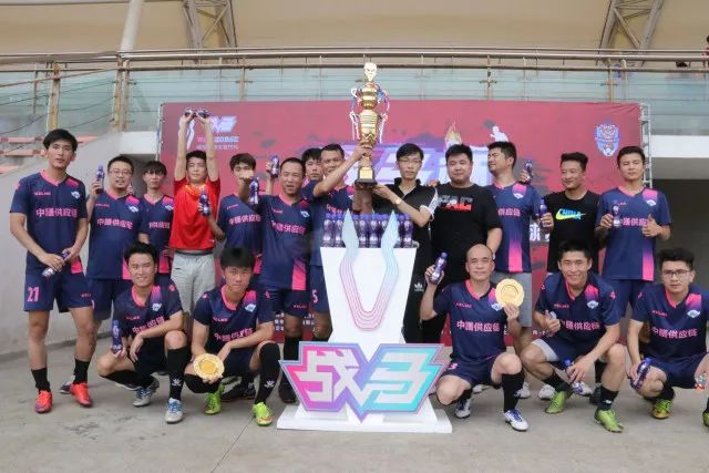 乌加特：乌拉圭人口少所以很团结 巴尔韦德是一个了不起的球员